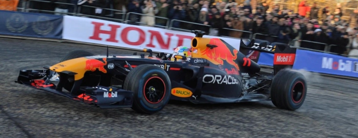 Formula 1 Vehicle at the Bathurst 12 Hour
