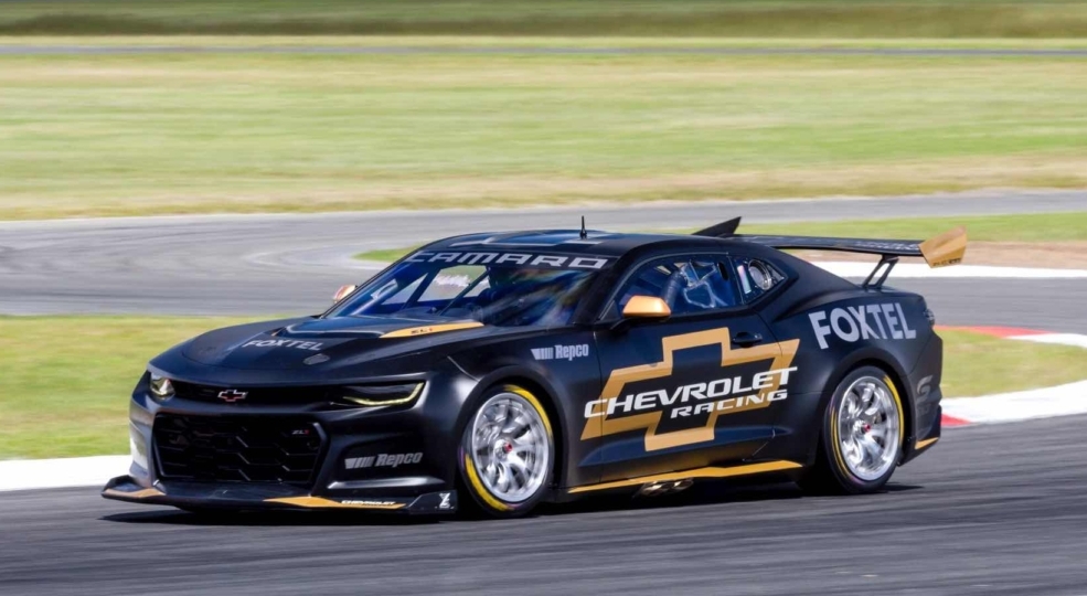 supercars 2023 calendar camaro racing around the track