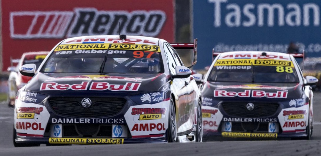 race cars at symmons plains supersprint in tasmania